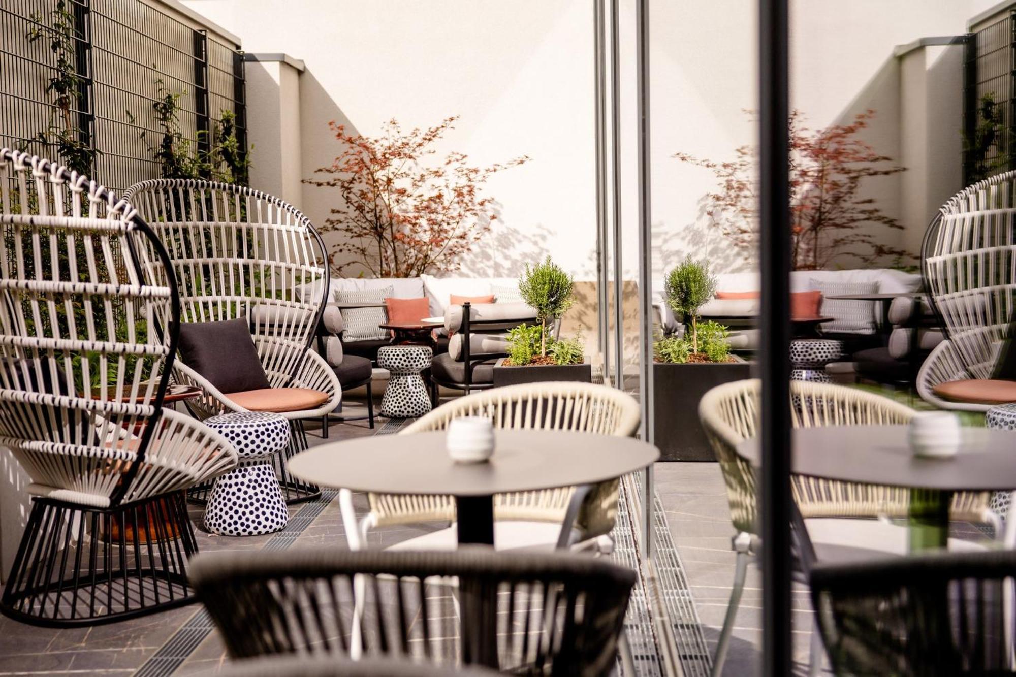 Motel One Karlsruhe Exterior foto